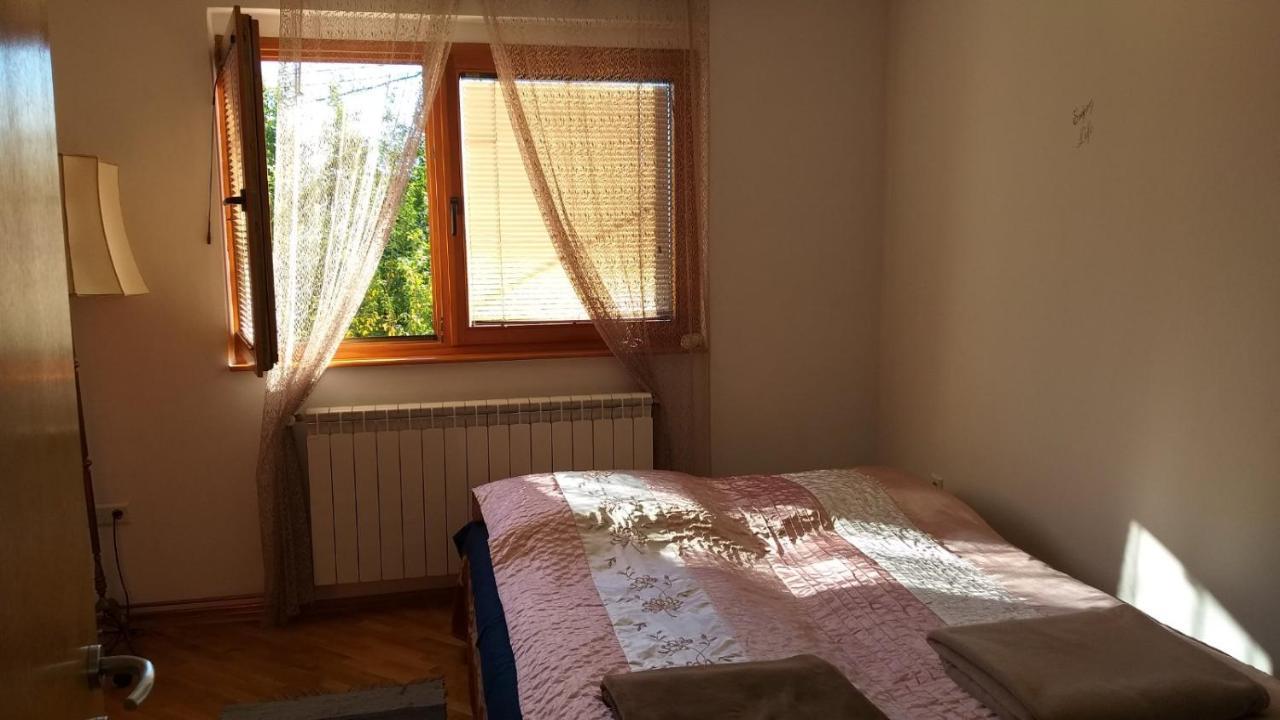 Apartman Sa Garazom I Internetom Сараево Экстерьер фото